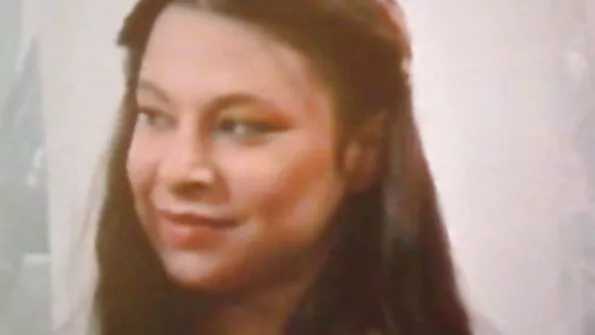 Момиче се нуждае от най-добър приятел, за да тренира върху porno klipove s lelki него да прави свирка на бъдещия си съпруг.