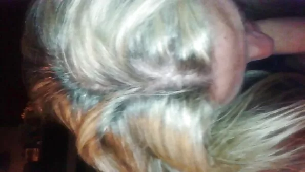 Колега чука брюнетката Валентина Ричи online porno klipove в офиса.