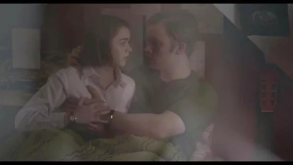 Две кльощави черни balgarski porno klipove жени си оправят легло в хостел.