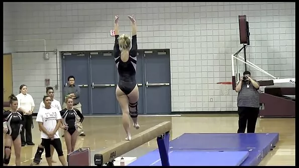 Анална тройка в студентско общежитие. porno seks klipove