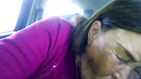 Момичето плати със секс за такси и го даде на шофьора и seks klipove porno приятеля си.