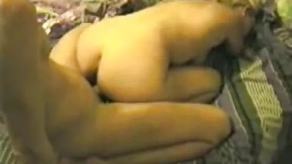 Показване на цици - последният porno klipove free аргумент на едрогърдия брокер.