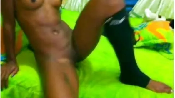 Искаха да легнат на дивана пред телевизора, но щрангът porno seks klipove попречи.