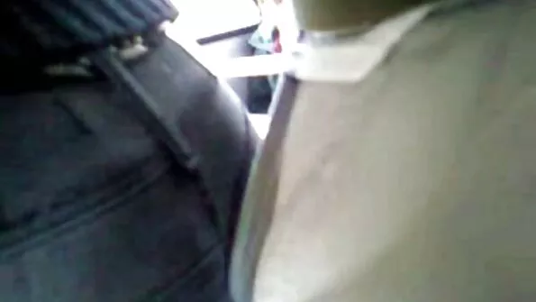 Робът със запушена уста porno bg klipove получава прилична порция калай.