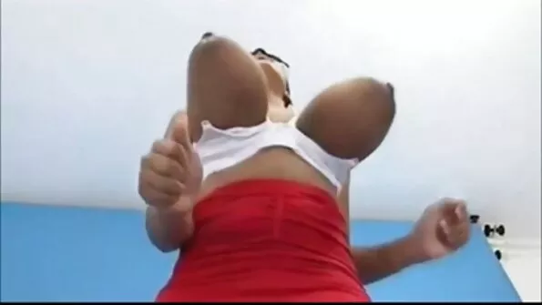 Забиха мащехата и правиха секс porno klipove free пред очите й.