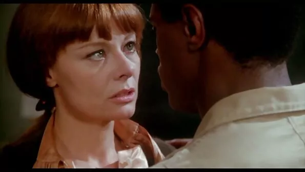 Шефът е уморен от работа porno kipove и е решил да прецака секретарката.